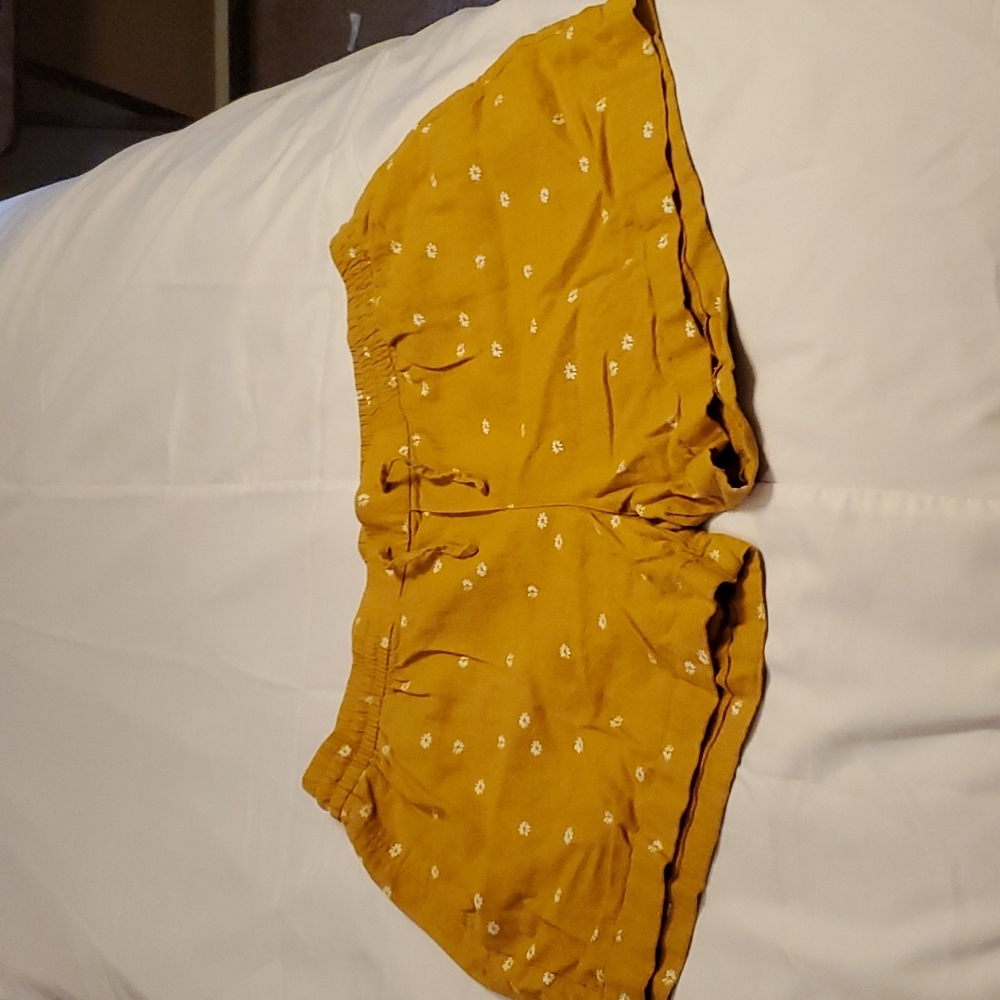 Old Navy, XL linen shorts, mustard yellow